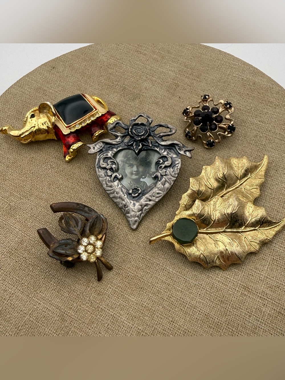 Vintage Mixed Decorative Brooches and Trinkets - Gold, Silver, Black, Red, Green